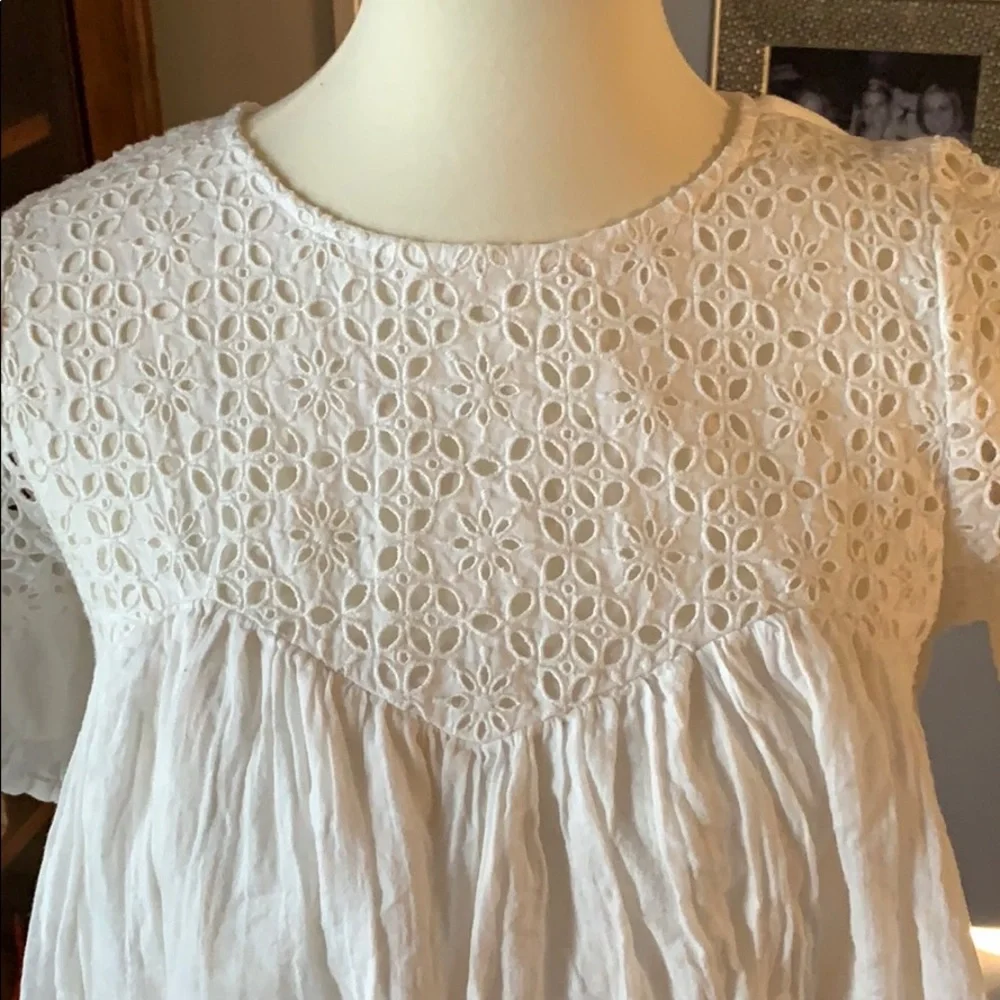 Target Eyelet Flounce Ruffle Blouse XS/S - Picture 2 of 7